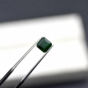 Natural Green Emerald Gemstone from Pakistan
